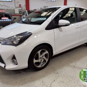TOYOTA Yaris Hybrid Active